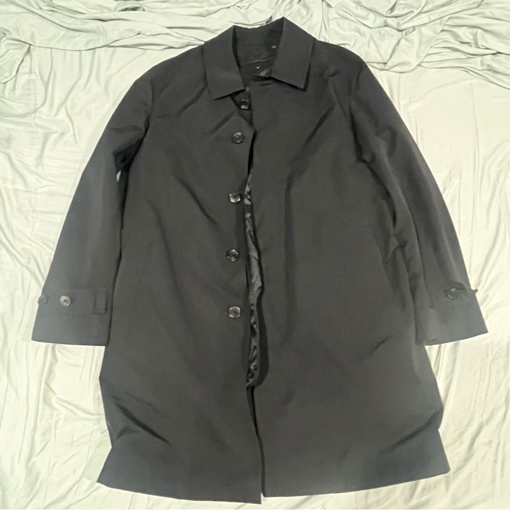 Uniqlo men’s black polyester trench coat with removable lining